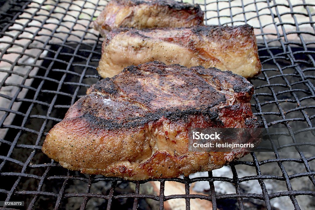 Grillowanie wołowiny - Zbiór zdjęć royalty-free (Barbecue)