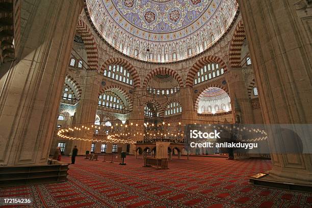 La Cupola Della Moschea Selimiye E Interni - Fotografie stock e altre immagini di Allah - Allah, Ambientazione interna, Arabesco - Stili