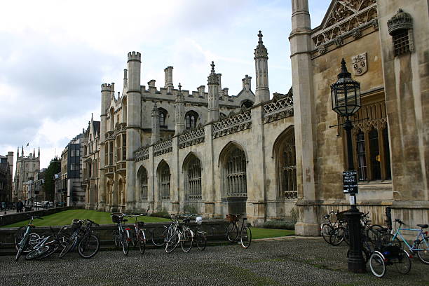 istock Cambridge University architecture street scene England 172154295