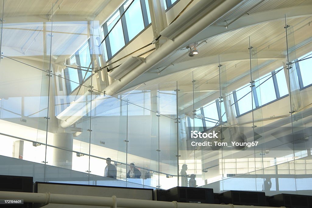 抽象的な建築のガラスのパターン空港 - ニュージャージー州ニューアークのロイヤリティフリーストックフォト