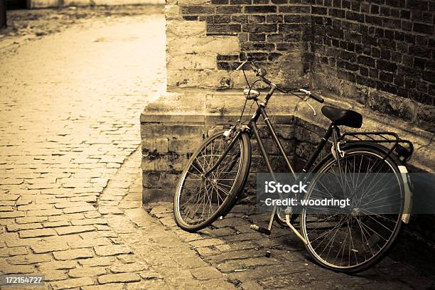 Bicicleta Antigo Espaço Para Copiar - Fotografias de stock e mais imagens de Atleticismo - Atleticismo, Beleza, Bicicleta