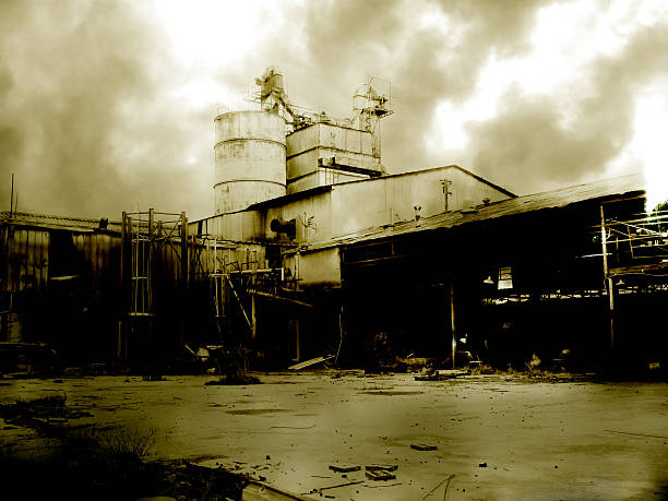 istock Abandoned Factory - Hi Contrast Duotone 172154888
