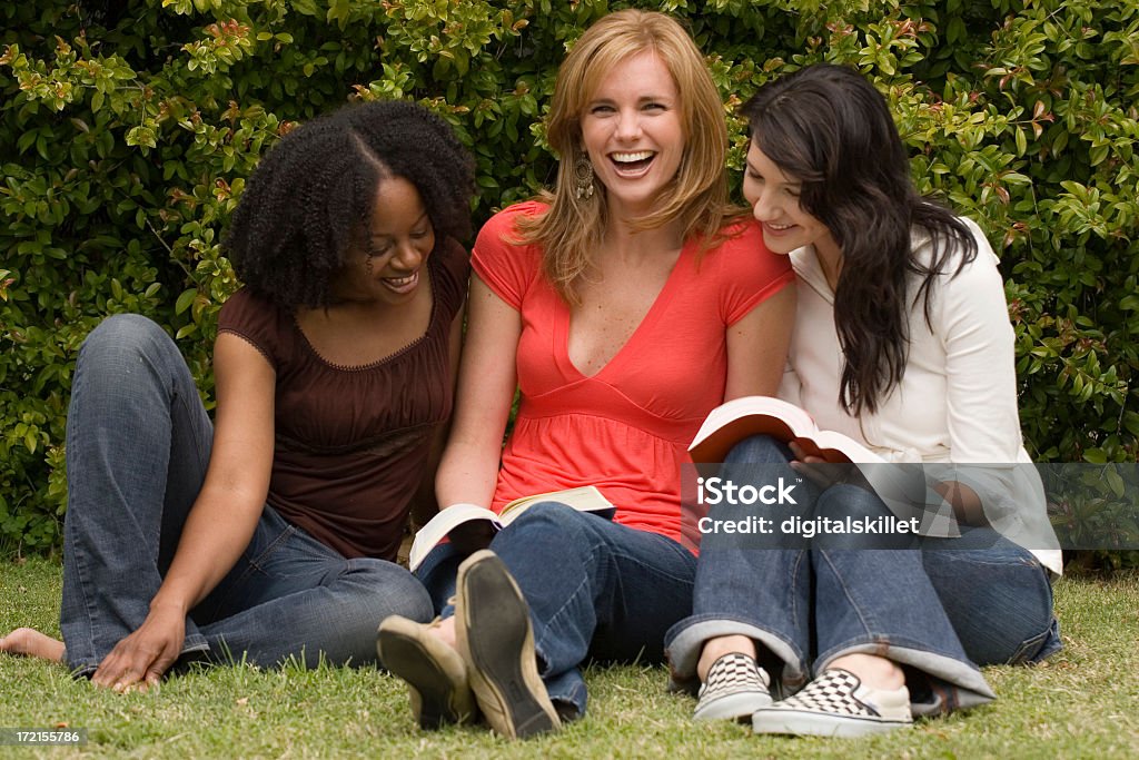 Grupo de estudio - Foto de stock de Amistad femenina libre de derechos