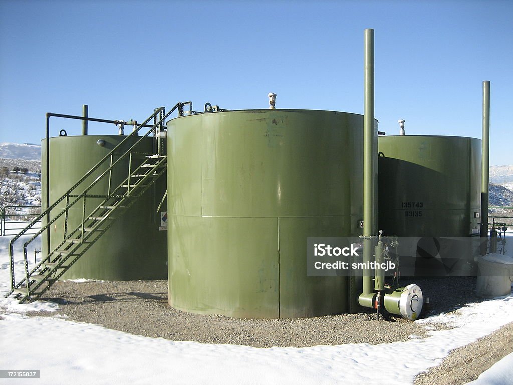 Tanques de armazenamento de óleo - Foto de stock de Tanque de Combustível - Tanque de Armazenamento royalty-free