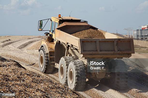 Schwere Auto In Bewegung Gravel Stockfoto und mehr Bilder von Anhänger - Anhänger, Bergbau, Bewegung