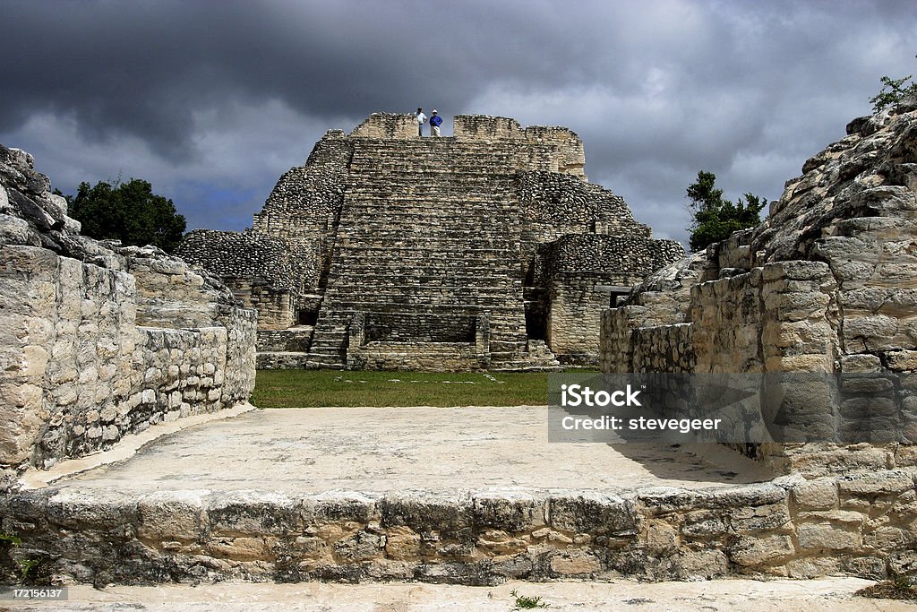 Tempio di Maya, Caracol, Belize - Foto stock royalty-free di Altare