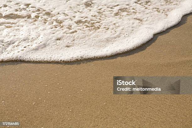 Fala Zmywania Na Plaży - zdjęcia stockowe i więcej obrazów Bez ludzi - Bez ludzi, Brzeg wody, Brązowy