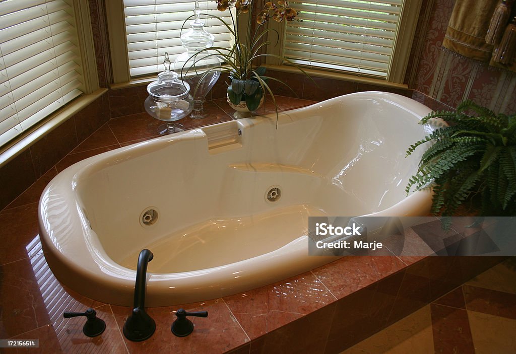 Instalações de banho com Jacuzzi - Royalty-free Amimar Foto de stock