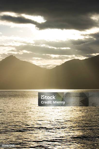 Sole Attraverso Il Panorama Di Nuvole Antartide - Fotografie stock e altre immagini di Acqua - Acqua, Affettuoso, Ambientazione esterna