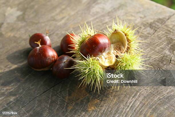 Dolce Marroni - Fotografie stock e altre immagini di Ambientazione esterna - Ambientazione esterna, Castagna, Cibi e bevande