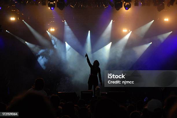 Singer Stockfoto und mehr Bilder von Gesangskunst - Gesangskunst, Kontur, Lichtquelle