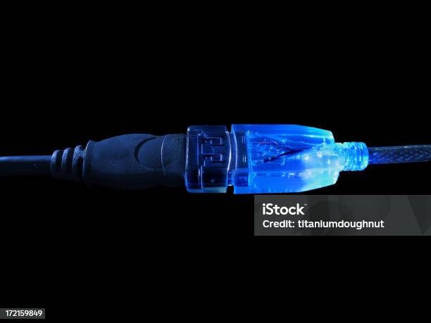 La Conexión Foto de stock y más banco de imágenes de Azul - Azul, Cable, Cable USB