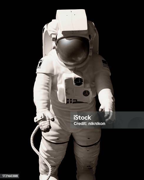 Astronauta Foto de stock y más banco de imágenes de Astronauta - Astronauta, Gravedad cero, Blanco - Color