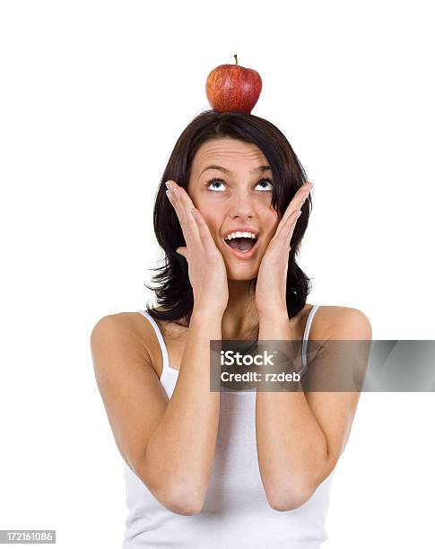 Menina Sorridente E Apple - Fotografias de stock e mais imagens de Adolescente - Adolescente, Alimentação Saudável, Adulto