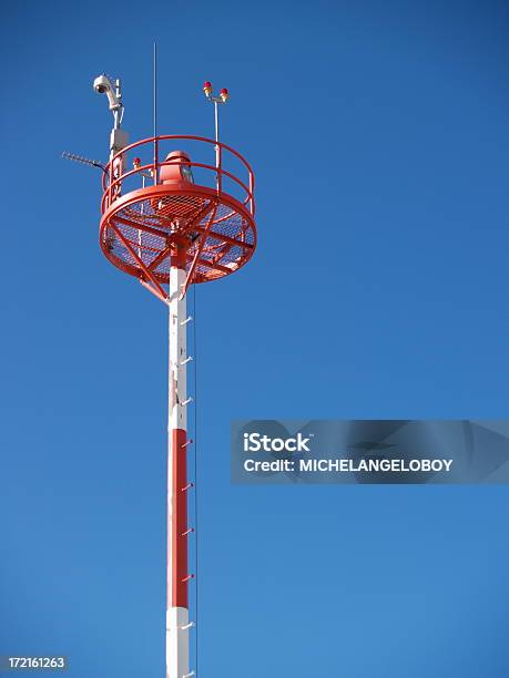 Aerodromo Tech Tower - Fotografie stock e altre immagini di Aeroporto - Aeroporto, Antenna - Attrezzatura per le telecomunicazioni, Antenna parabolica