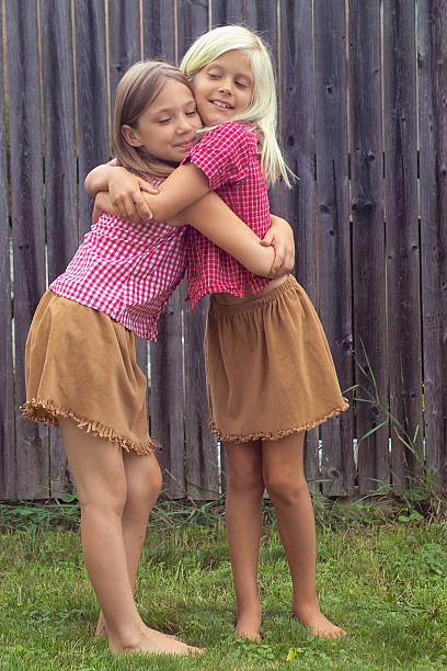 istock Country girls 172161299
