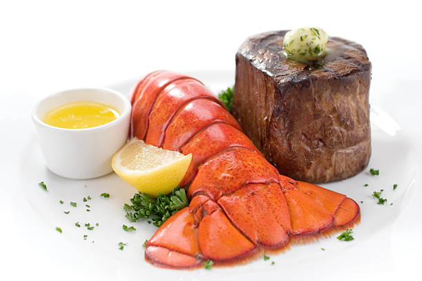 steak & hummer - steak lobster sirloin steak meat stock-fotos und bilder