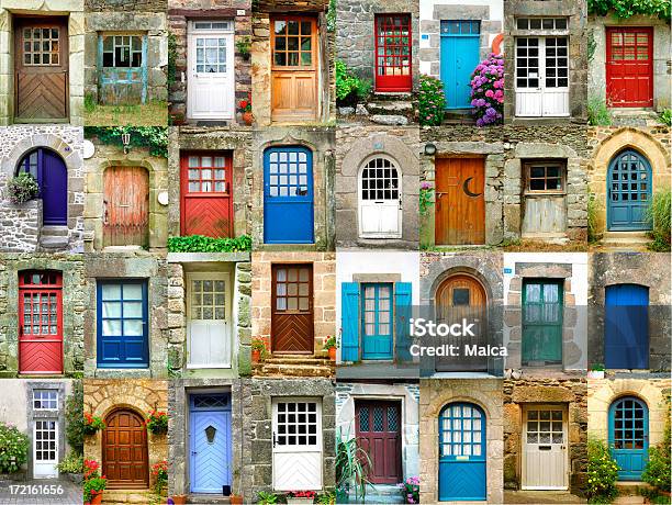 Foto de Portas Coloridas Região Da Bretanha Na França e mais fotos de stock de Porta - Porta, Variação, Grupo de Objetos