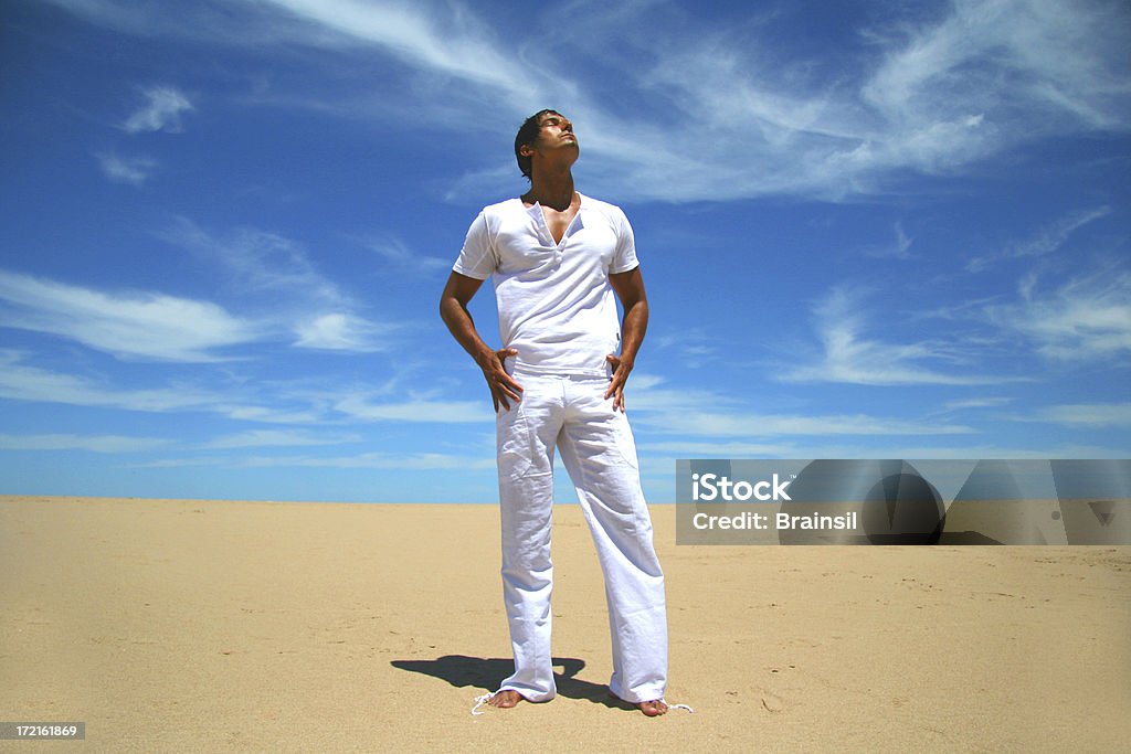 Mann Entspannen am Strand - Lizenzfrei Adler-Stellung Stock-Foto