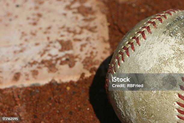 Foto de De Beisebol e mais fotos de stock de Base - Equipamento esportivo - Base - Equipamento esportivo, Beisebol, Bola