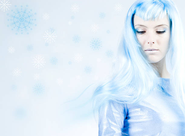 retrato de inverno - blue hair winter women cold - fotografias e filmes do acervo