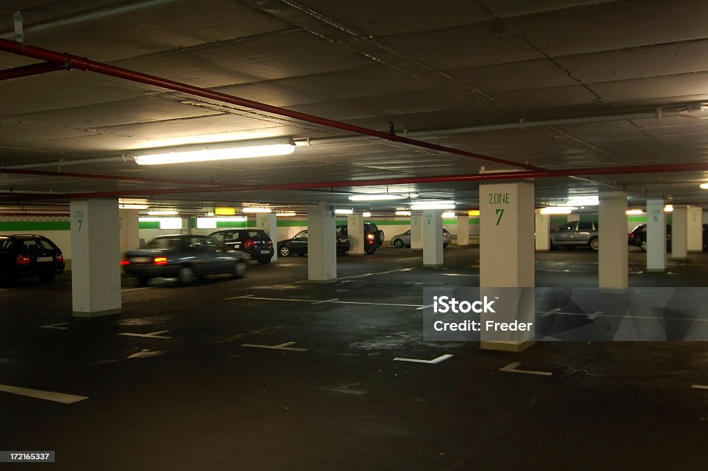 Estacionamiento sin servicio de valet - Foto de stock de Venta al por menor libre de derechos