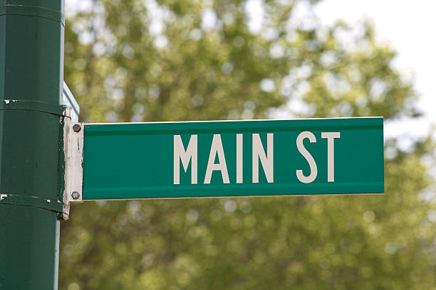 istock Main Street Sign on Green Pole 172166583