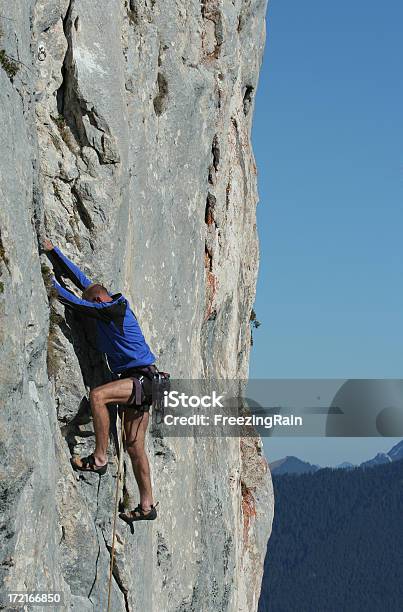 Difícil Escalada Estrada 5 - Fotografias de stock e mais imagens de Acaso - Acaso, Montanhismo, Acabar