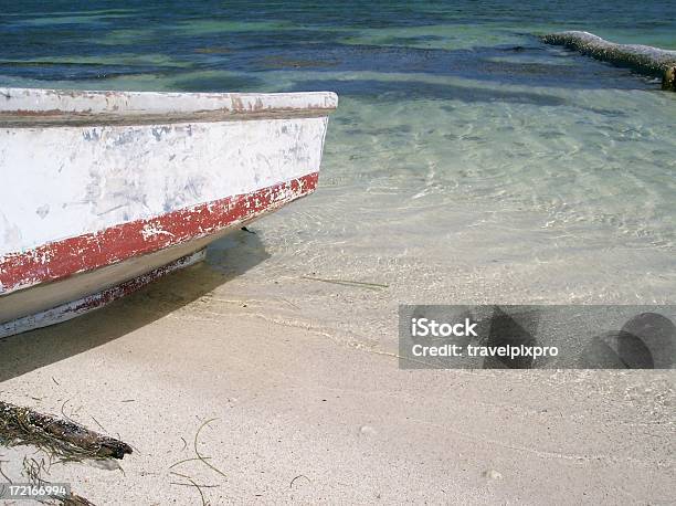 ボートを背景にカリブのサイド - ウォーターフロントのストックフォトや画像を多数ご用意 - ウォーターフロント, カリブ海, カリブ海文化