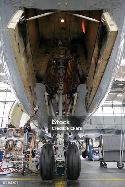 Airliner Nase Ausrüstung Schaft Stockfoto und mehr Bilder von Rad - Rad, Kabel, Reparieren