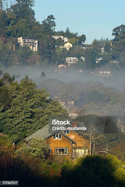 Colina Casas De Foto de stock y más banco de imágenes de Arquitectura - Arquitectura, California, California del Norte