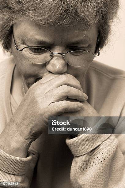 Faith - Fotografie stock e altre immagini di 70-79 anni - 70-79 anni, Adulto, Adulto in età matura