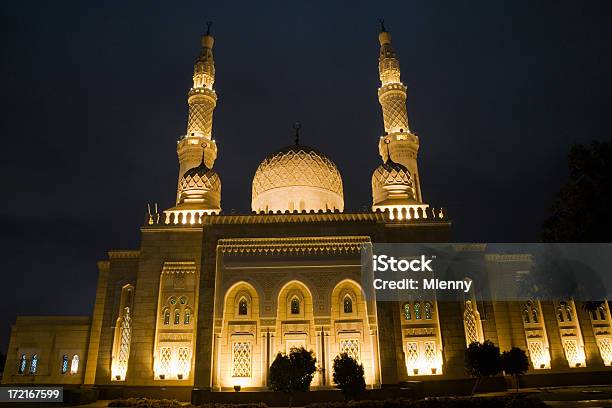 Mesquita Jumeirah Dubai À Noite Ii - Fotografias de stock e mais imagens de Arcaico - Arcaico, Arquitetura, Arquitetura islâmica