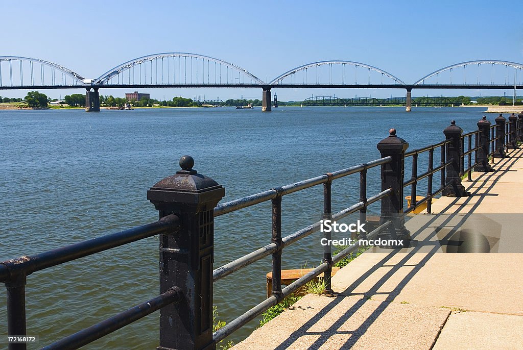 Davenport orillas del río, Iowa - Foto de stock de Acera libre de derechos