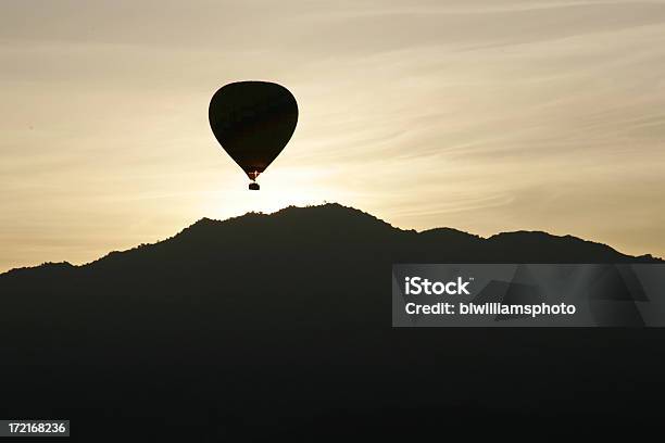 Ballonsilhouette Stockfoto und mehr Bilder von Arrangieren - Arrangieren, Berg, Fahrgeschäft