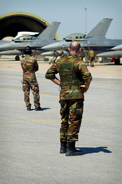 istock Soldier at the airport - 4 172169599