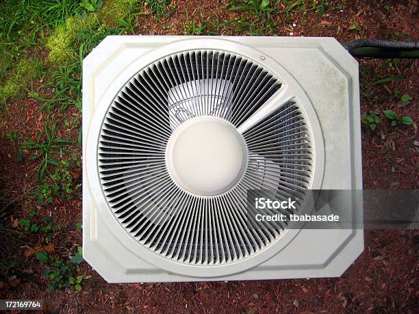 Centro De Arcondicionado 2 - Fotografias de stock e mais imagens de Ar-condicionado - Ar-condicionado, Ventilador Elétrico, Vista de Cima para Baixo