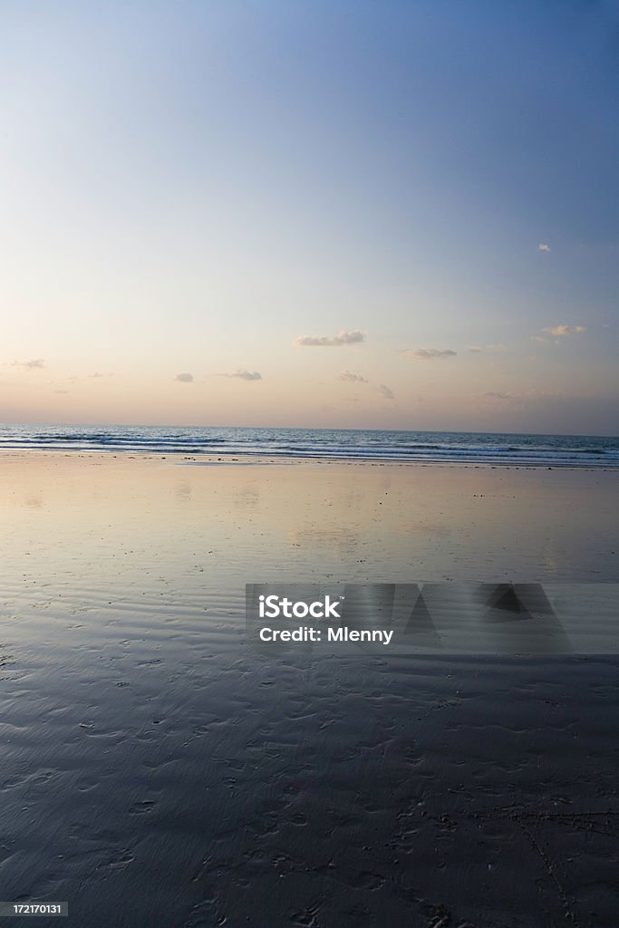 Crepúsculo Beach une Arab Emirates - Foto de stock de Abierto libre de derechos