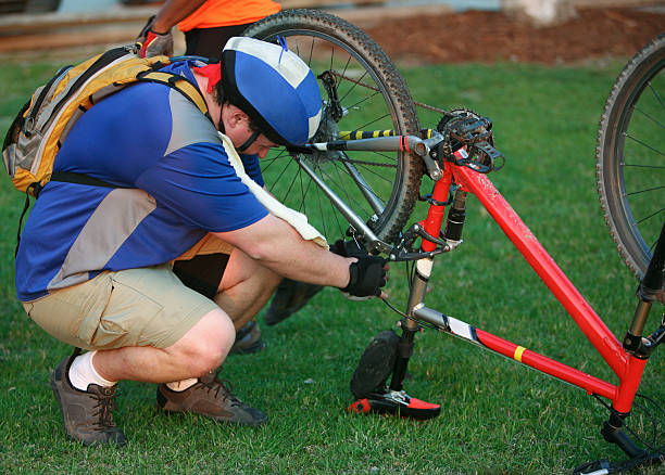 istock bike maintenance 172170727