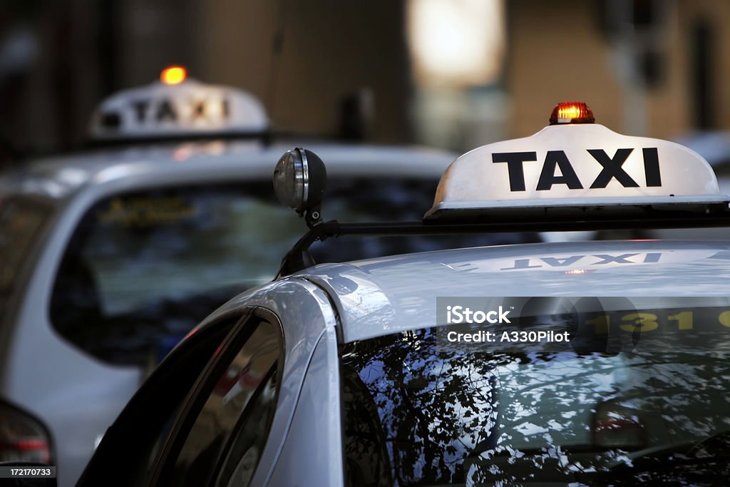 Taxis - Photo de Nuit libre de droits