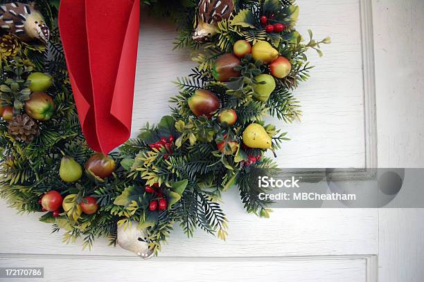 País De Navidad Foto de stock y más banco de imágenes de Corona - Arreglo floral - Corona - Arreglo floral, Decoración - Objeto, Manzana