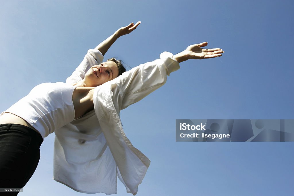 Mujer disfrutando de verano - Foto de stock de Adulto libre de derechos