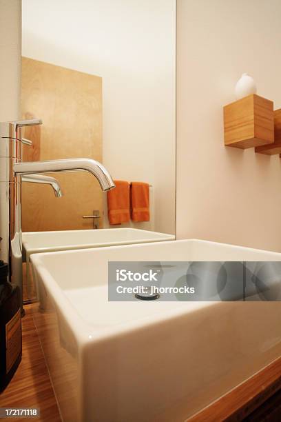 Moderne Badezimmer Waschbecken Stockfoto und mehr Bilder von Haushaltsbecken - Haushaltsbecken, Architektur, Badezimmer