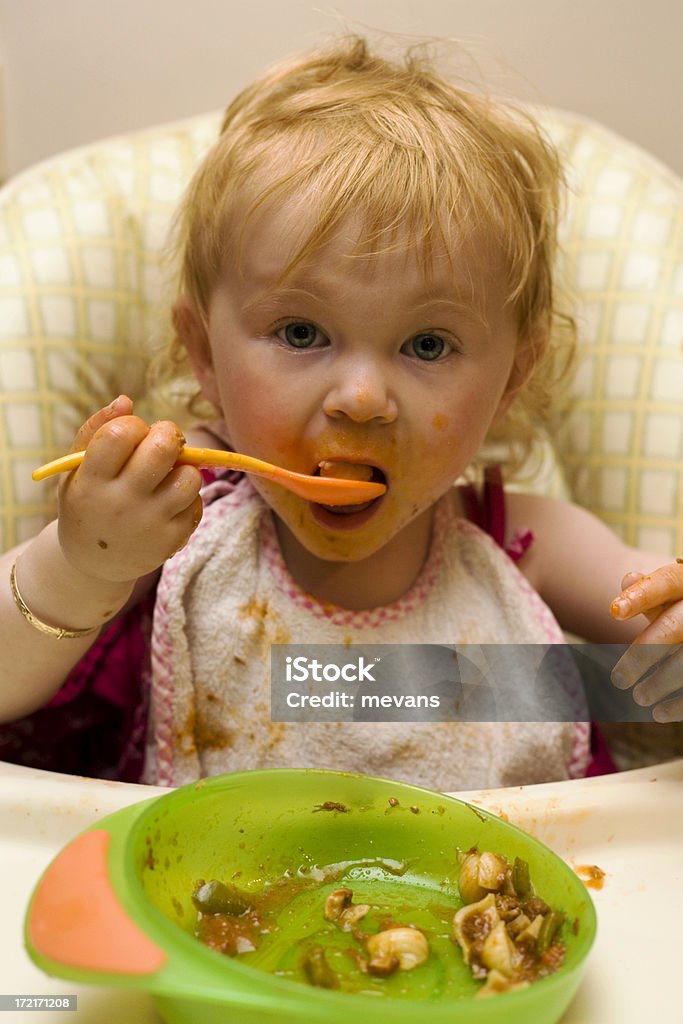 Confuso comer - Foto de stock de 12-17 meses royalty-free