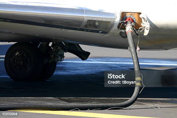 Serbatoio Di Rifornimento Aereo - Fotografie stock e altre immagini di Mezzo di trasporto aereo - Mezzo di trasporto aereo, Industria energetica, Aeroplano