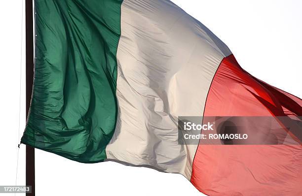 Foto de Transparente Bandeira Italiana No Vento Itália e mais fotos de stock de Acenar - Acenar, Bandeira, Bandeira Italiana