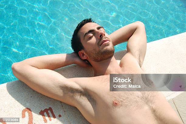 Foto de Descanse Em Uma Tarde Ensolarada e mais fotos de stock de 20 Anos - 20 Anos, Adulto, Atividade Recreativa