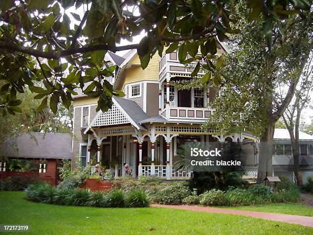 クラシックなビクトリア様式の家の建築デザイン不動産 - ビクトリア様式のストックフォトや画像を多数ご用意 - ビクトリア様式, 庭, 家
