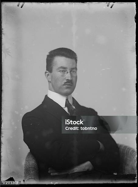 Homem De Negócios Bem Sucedida - Fotografias de stock e mais imagens de Homens - Homens, 1920-1929, 1930-1939