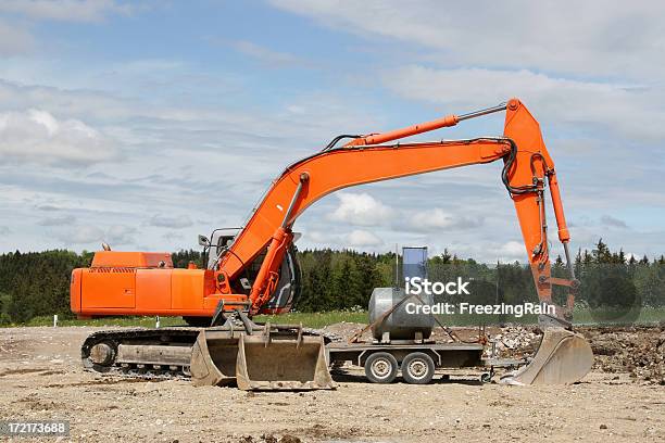 Photo libre de droit de Pelle À Orange banque d'images et plus d'images libres de droit de Bulldozer - Bulldozer, Engin de chantier, Horizontal